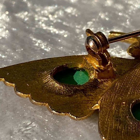 Vintage Butterfly Green Oval Cabochon Gold Tone Brooch - Picture 12 of 15